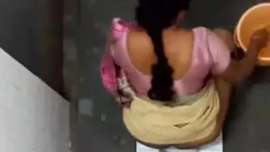 Aunty pissing caught spy cam