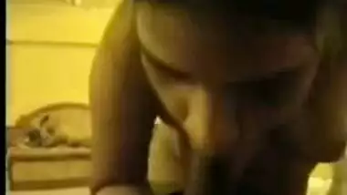 Indian girl sucking guy at hotel 