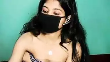 Horny Desi Babe Performing Nude Webcam Show