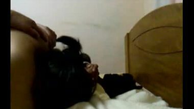 Amateur bhabhi Indian sex videos with hubby’s friend