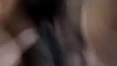 Young village girl spreads legs to rub virgin Desi bush in XXX video