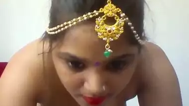 Sexy Bhabhi Nude Dancing