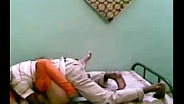 Desi Indori couple erotic and sensual sex video