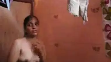 self recorded mms video of hot indian college girl taking shower