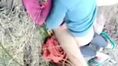 Kashmiri sex scandal MMS outdoor sex video