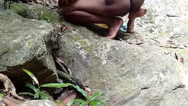 Mom Risky Outdoor Fucked By Stranger During Bath In River Public Sex