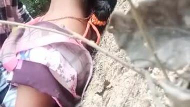 Desi Bhabhi outdoor fucking MMS