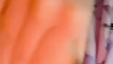 Tall Pakistani girl viral untouched boob show