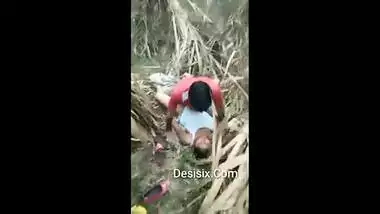 Local Desi Randi Having Sex In Jungle With Client