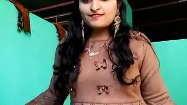 Sexy bhabhi showing