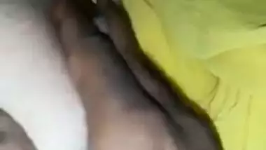 Experienced spicy Desi model has tits pawed in amateur sex video