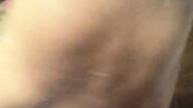 desi girl sucking when bathing and bf captured
