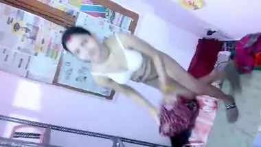 Guy fulfills porn fantasy convincing Indian wife to undress on camera