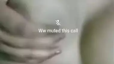 Today Exclusive- Sexy Desi Bhabhi Showing Her Boobs And Pussy On Video Call