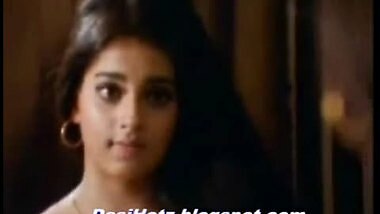 indian teen masala actress and sexy bikini model namitha kapoor hot ne
