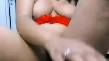 Chubby Roshnie Masturbating - Movies. video3porn3