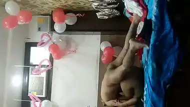 Loud moaning Indian XXX video with friends wife