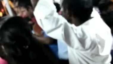 Chennai Bus Gropings - 05 - Beauty vs Beast