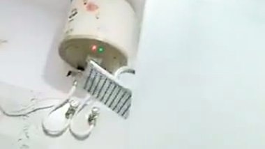 Swathi Naidu pregnant Bathing Selfie