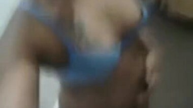 desi in bra