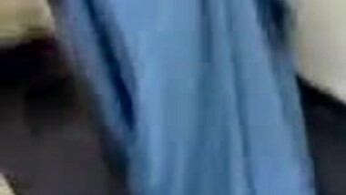 Hot Southindian Aunty Show her assests