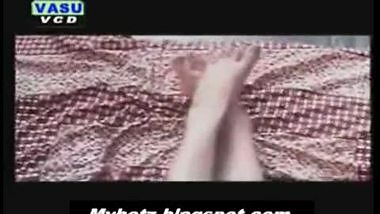 Tamil cute aunty sindhu nude on bed