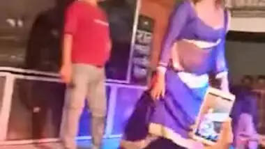 Two slim Desi teens seductively dance during XXX show under the tent