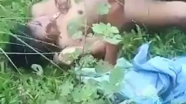 Outdoor Indian sex video of a whore with a college group