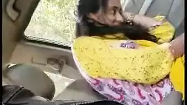 Sexy Girlfriend blowing In Car