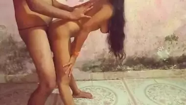 A man tricks a lady and fucks her in a naked video
