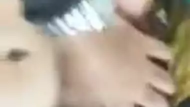 Kashmiri girl sex with boyfriend in car MMS