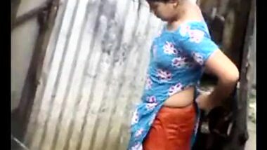 Sexy Village Girl’s Bath In