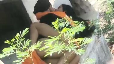 Punjabi girl outdoor sex viral