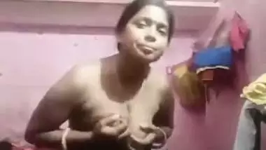 Chubby Indian girl squeezes XXX jugs during video call with Desi BF