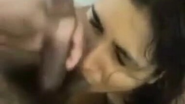 gorgeous sri lankan wife gives blowjob in washroom