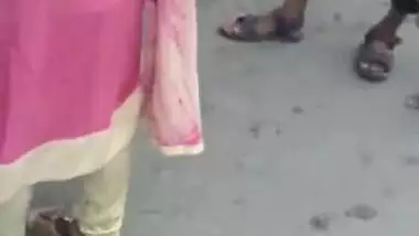 Desi salwar girl tight ass view