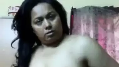 Desi Lady Showing Her Huge Tits For Her Lover