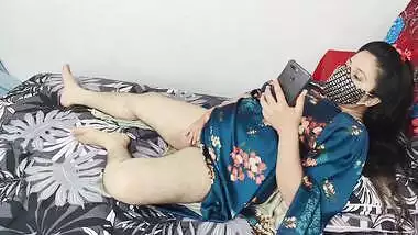Muslim Girl Masturbating While Watching Porn Video Alone