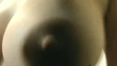 Bollywood actress Sunny Leone squeezes her juicy boobs