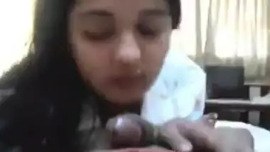Indian girl sucking boyfriend dick