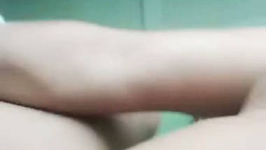 The owner bangs his maid and records their Tamil sex video