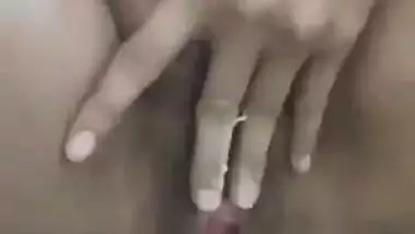 Mature Desi aunty tasting her own pussy juice