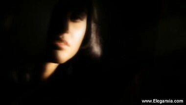 Indian Cougar Flashes Her Body