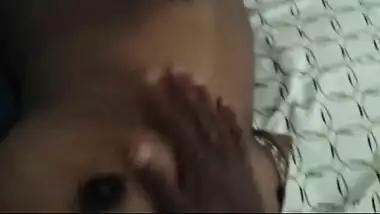 Indian desi girl porn pic and fingering cunt video