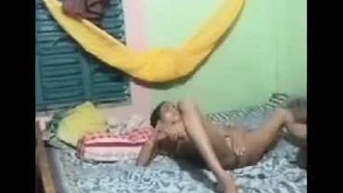 Uncle fucking lonely wife after licking pussy viral MMS