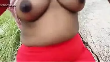Indian round boobs girl’s outdoor sex MMS
