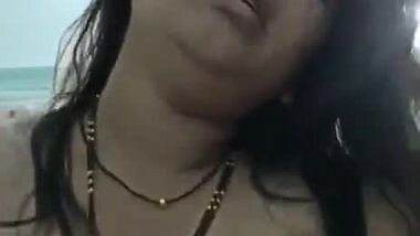 Unsatisfied bhabhi riding with moaning