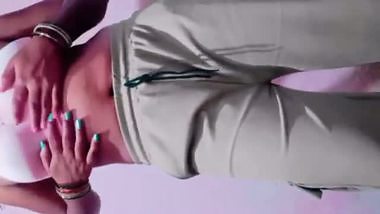 Desi Indian tight pussy women first time fucking in outdoor