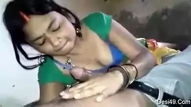 Bihari hindu bhabi sucking and giving blowjob to Muslim boyfriend, p 2