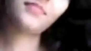 Beautiful Cute Paki Bhabi Showing Boobs On VideocAll